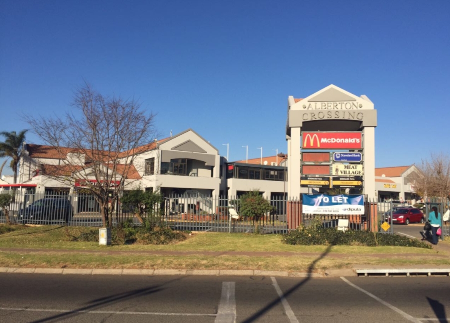 To Let commercial Property for Rent in New Redruth Gauteng