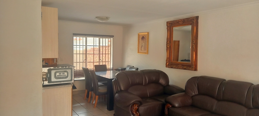 3 Bedroom Property for Sale in Faerie Glen Gauteng