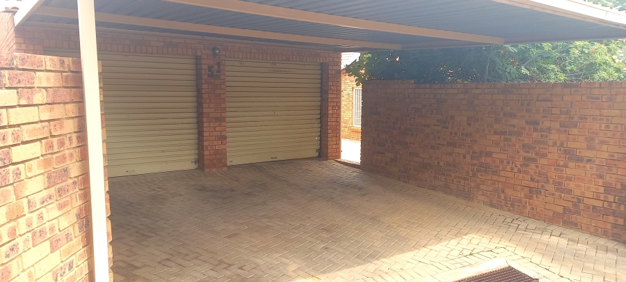 3 Bedroom Property for Sale in Faerie Glen Gauteng