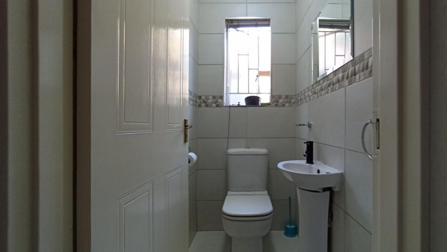 3 Bedroom Property for Sale in Northgate Gauteng