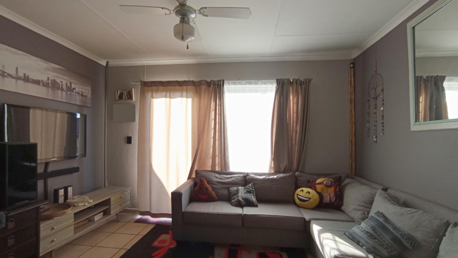 2 Bedroom Property for Sale in Honeydew Gauteng