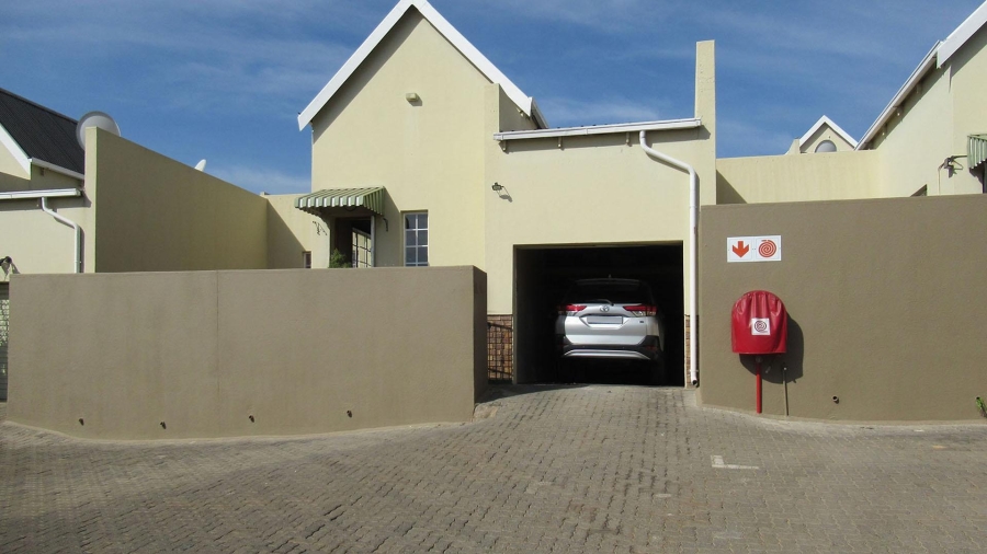 3 Bedroom Property for Sale in Radiokop Gauteng