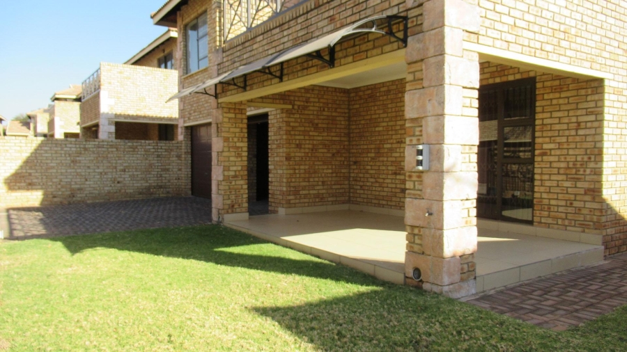 3 Bedroom Property for Sale in Honeydew Gauteng