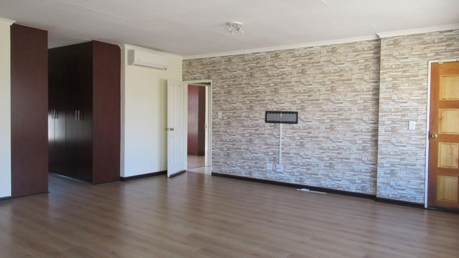 3 Bedroom Property for Sale in Honeydew Gauteng