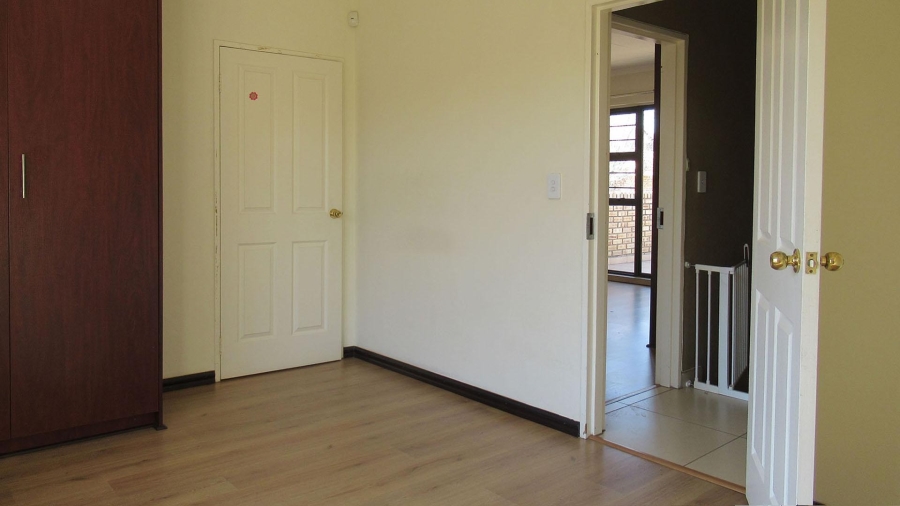 3 Bedroom Property for Sale in Honeydew Gauteng