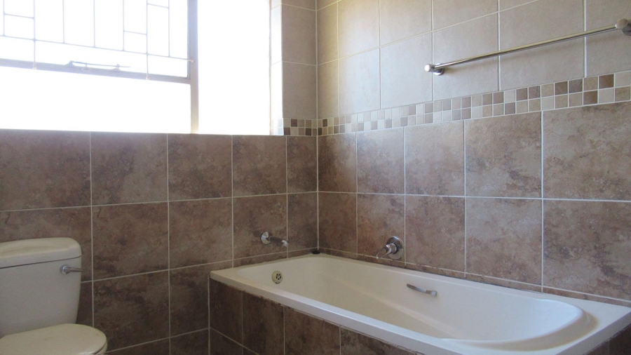 3 Bedroom Property for Sale in Honeydew Gauteng