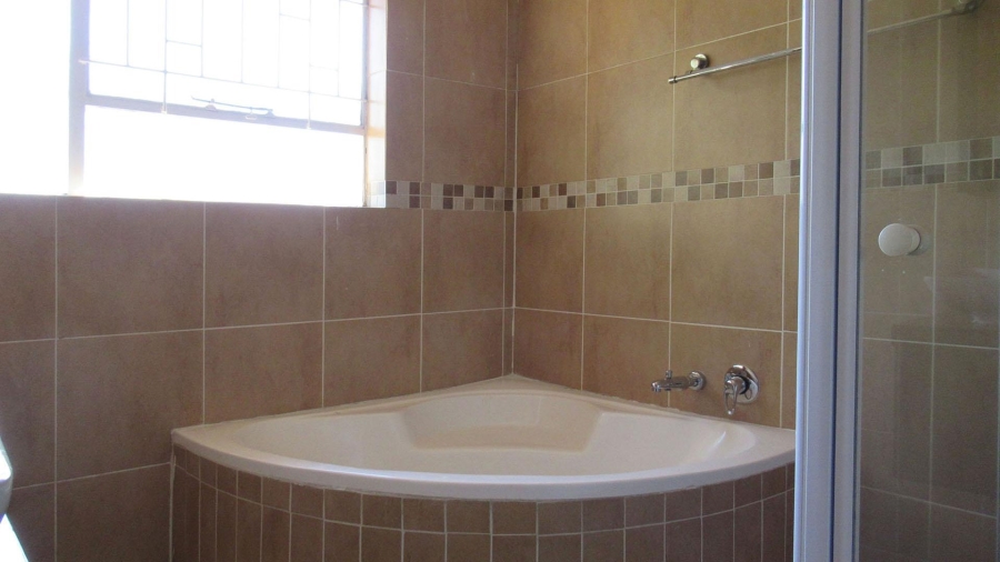 3 Bedroom Property for Sale in Honeydew Gauteng