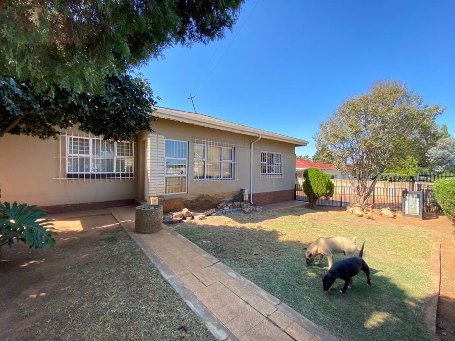 5 Bedroom Property for Sale in Primrose Gauteng