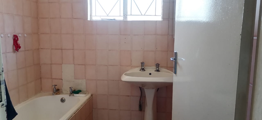 5 Bedroom Property for Sale in Rensburg Gauteng