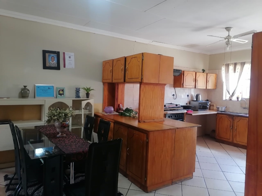 5 Bedroom Property for Sale in Rensburg Gauteng