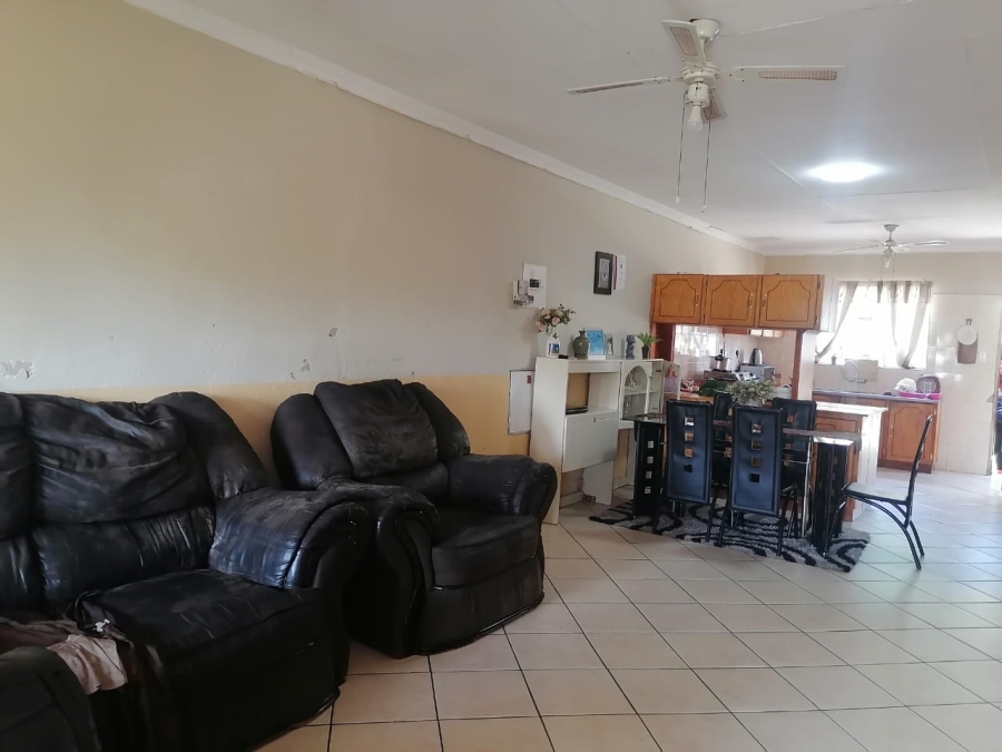 5 Bedroom Property for Sale in Rensburg Gauteng