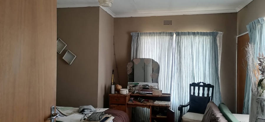 5 Bedroom Property for Sale in Rensburg Gauteng