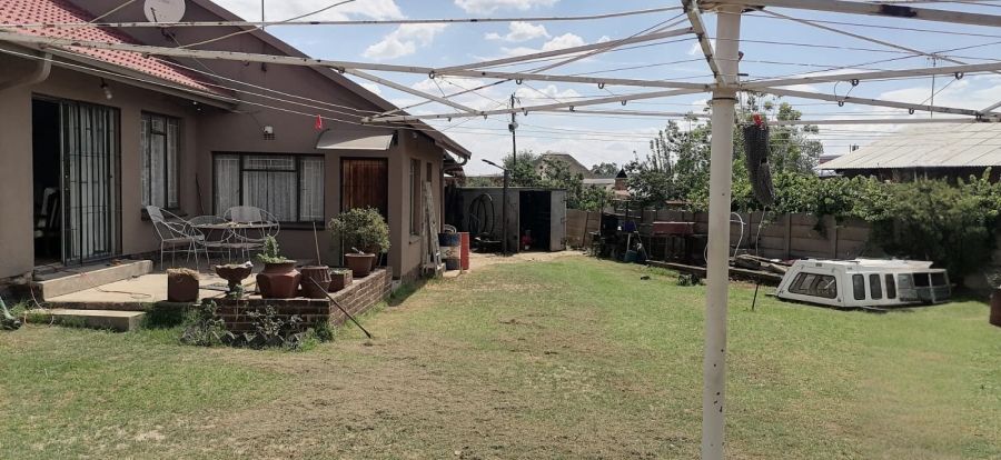 5 Bedroom Property for Sale in Rensburg Gauteng