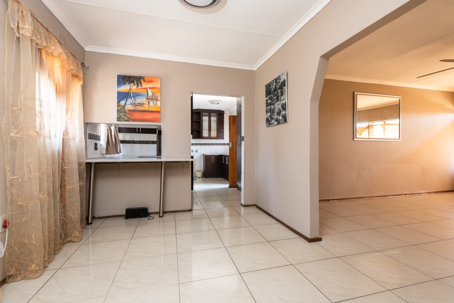 3 Bedroom Property for Sale in Brackendowns Gauteng