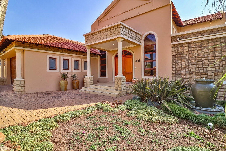 4 Bedroom Property for Sale in Pebble Rock Golf Village Gauteng