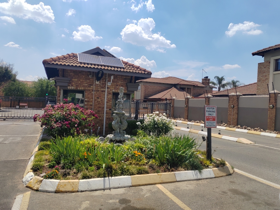 3 Bedroom Property for Sale in Sonneveld Gauteng