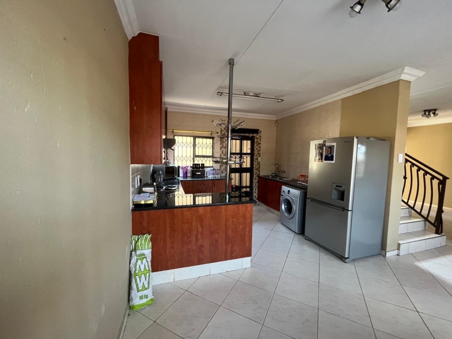 3 Bedroom Property for Sale in Sonneveld Gauteng