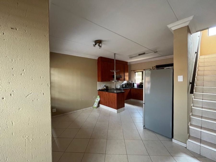 3 Bedroom Property for Sale in Sonneveld Gauteng