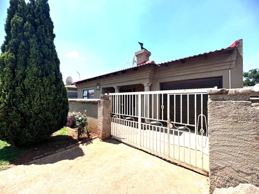 3 Bedroom Property for Sale in Vosloorus Ext 25 Gauteng