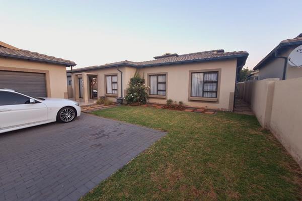 4 Bedroom Property for Sale in Amandasig Gauteng