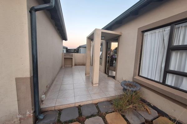 4 Bedroom Property for Sale in Amandasig Gauteng