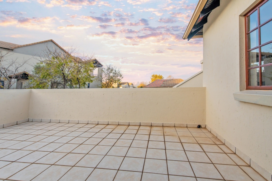 3 Bedroom Property for Sale in Lonehill Gauteng