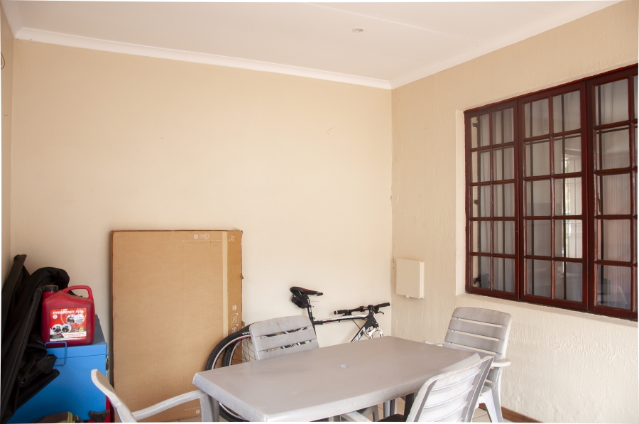 2 Bedroom Property for Sale in Halfway Gardens Gauteng