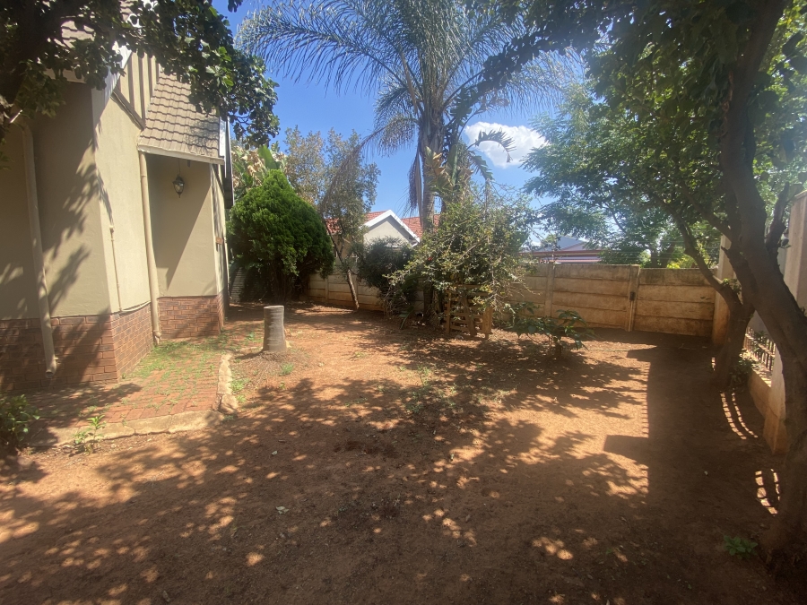 To Let 3 Bedroom Property for Rent in Equestria Gauteng