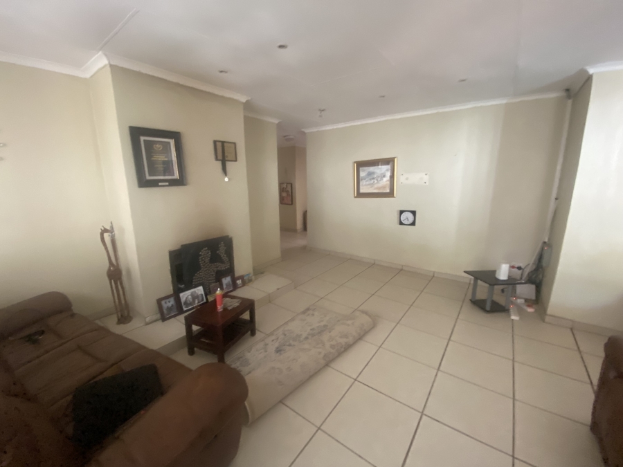 To Let 3 Bedroom Property for Rent in Equestria Gauteng