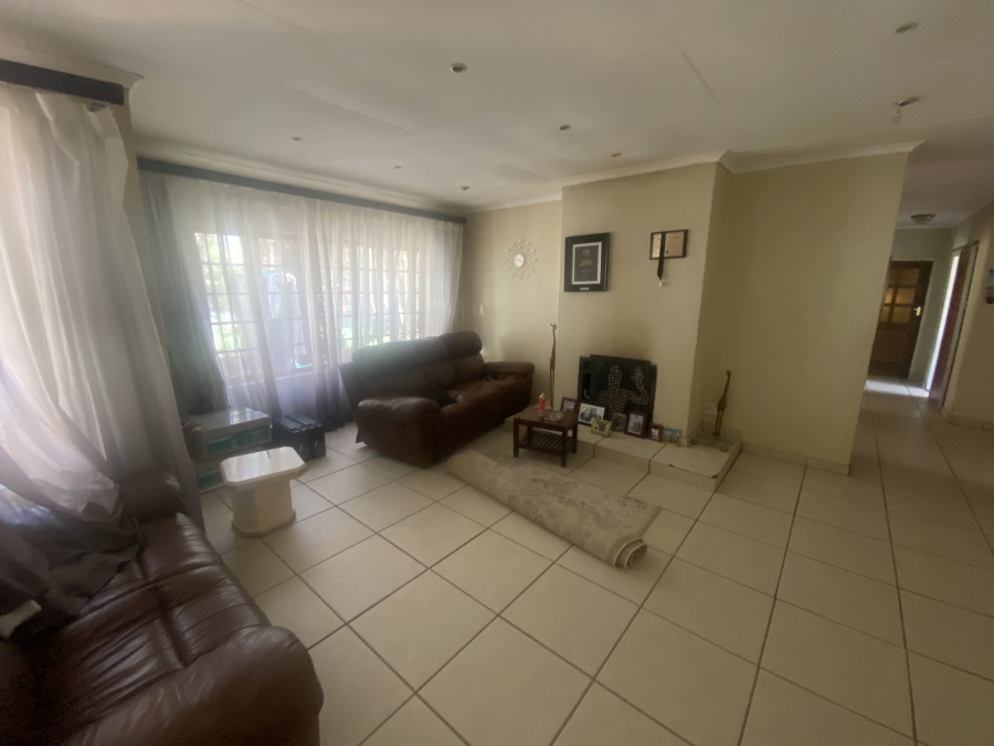 To Let 3 Bedroom Property for Rent in Equestria Gauteng