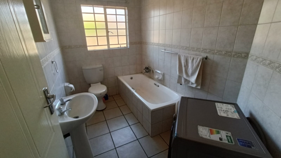 3 Bedroom Property for Sale in Annlin Gauteng