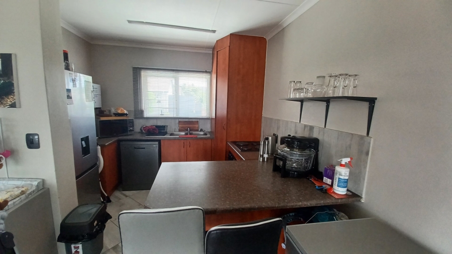 1 Bedroom Property for Sale in Annlin Gauteng