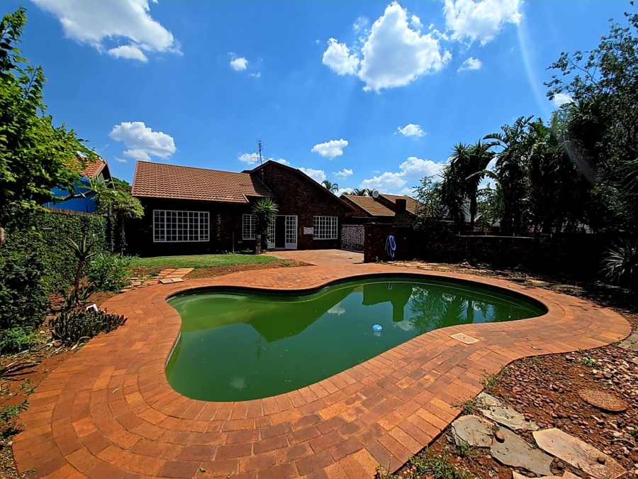 3 Bedroom Property for Sale in Sinoville Gauteng