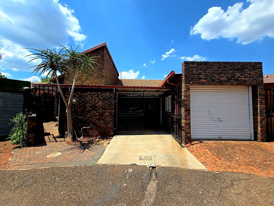 3 Bedroom Property for Sale in Sinoville Gauteng