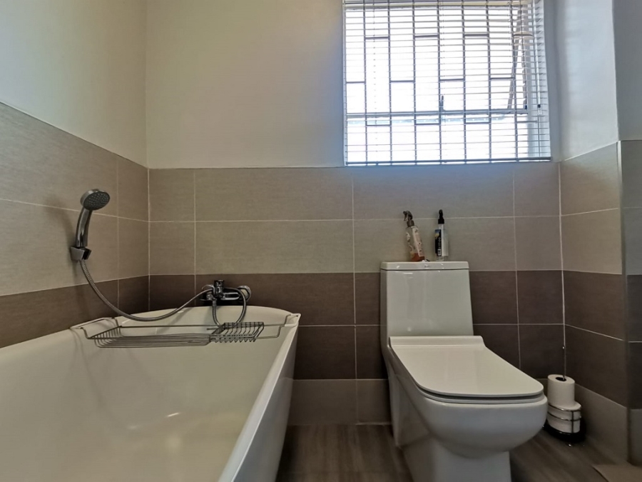 3 Bedroom Property for Sale in Bassonia Gauteng