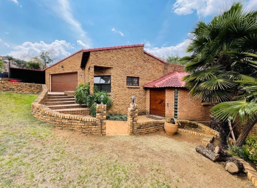 3 Bedroom Property for Sale in Bassonia Gauteng