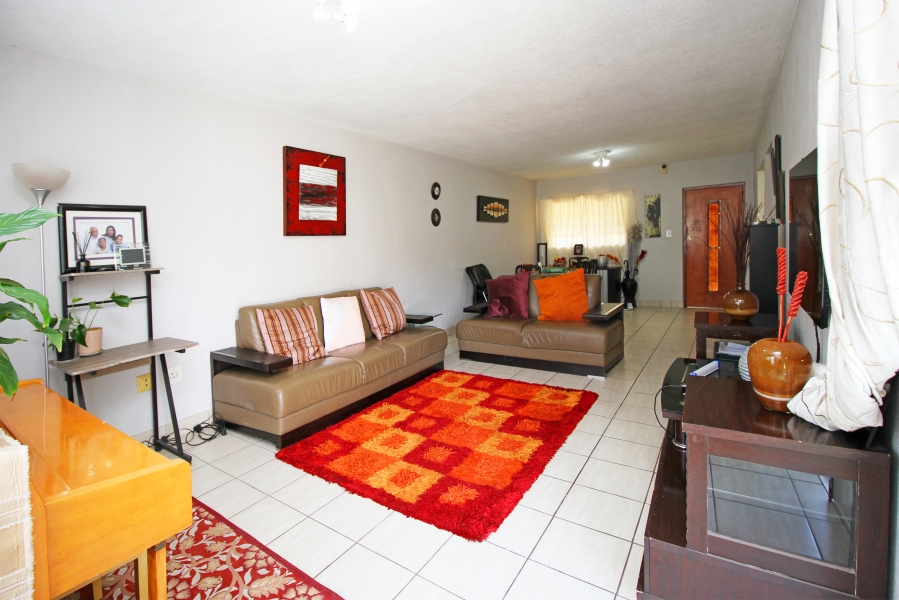 2 Bedroom Property for Sale in Northcliff Gauteng