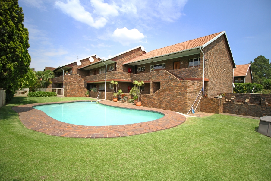 2 Bedroom Property for Sale in Northcliff Gauteng