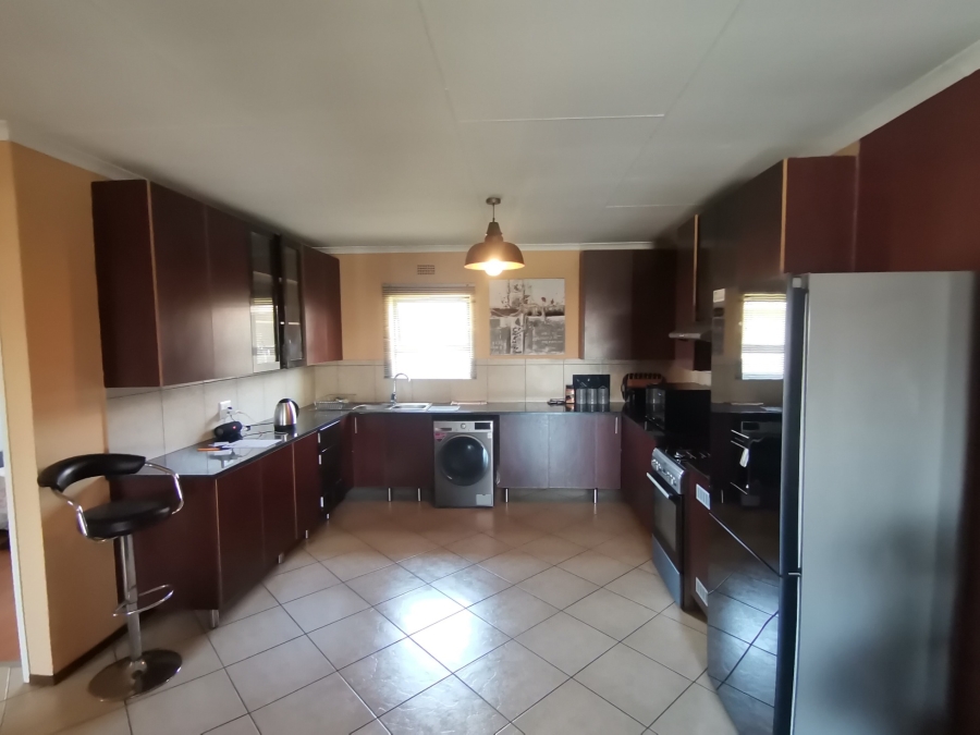 2 Bedroom Property for Sale in Albertsdal Gauteng