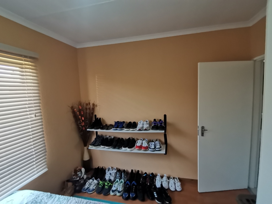 2 Bedroom Property for Sale in Albertsdal Gauteng