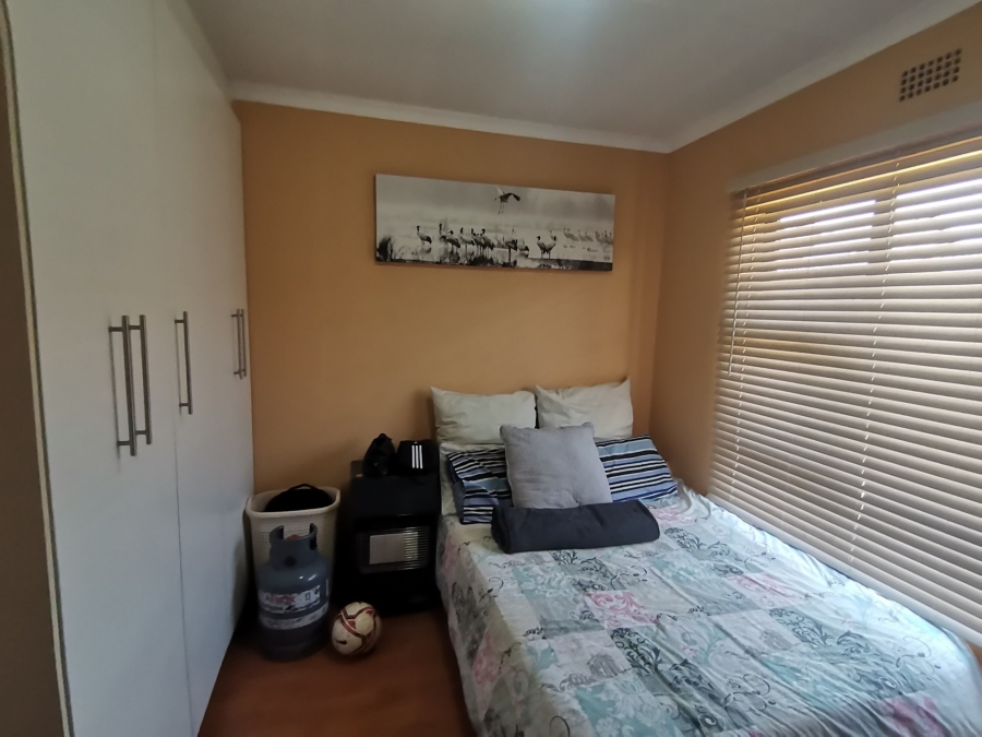 2 Bedroom Property for Sale in Albertsdal Gauteng