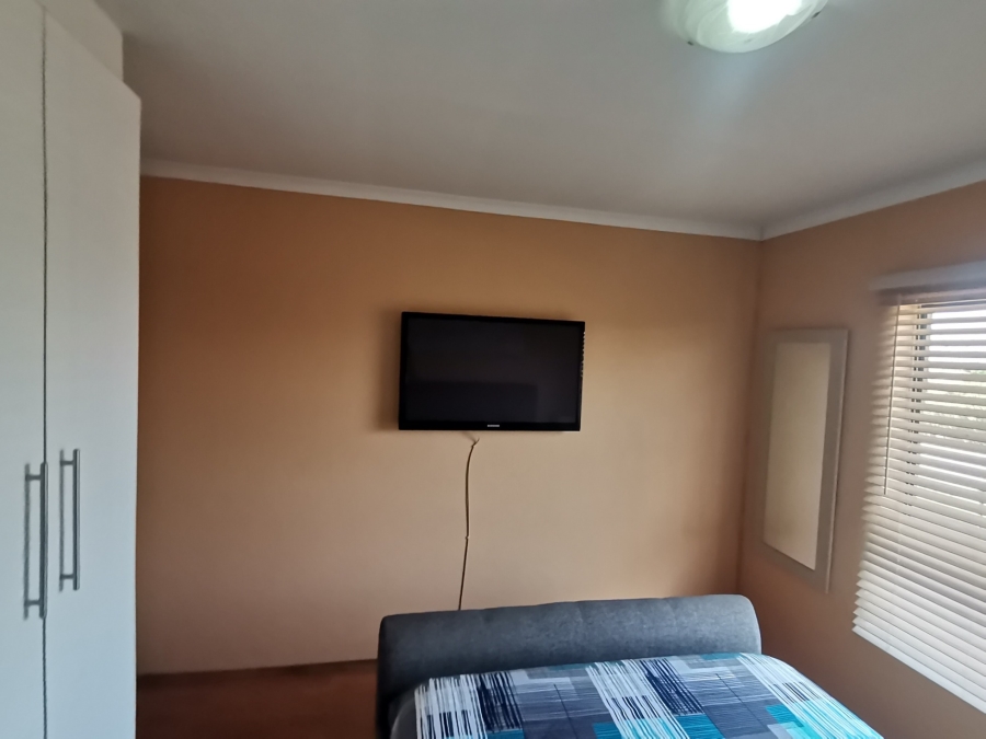 2 Bedroom Property for Sale in Albertsdal Gauteng