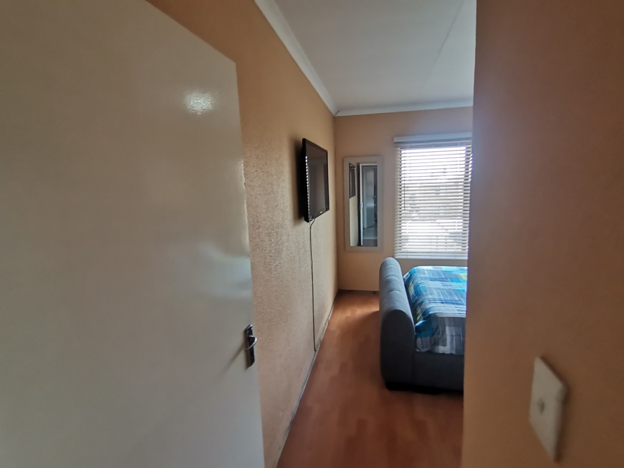 2 Bedroom Property for Sale in Albertsdal Gauteng