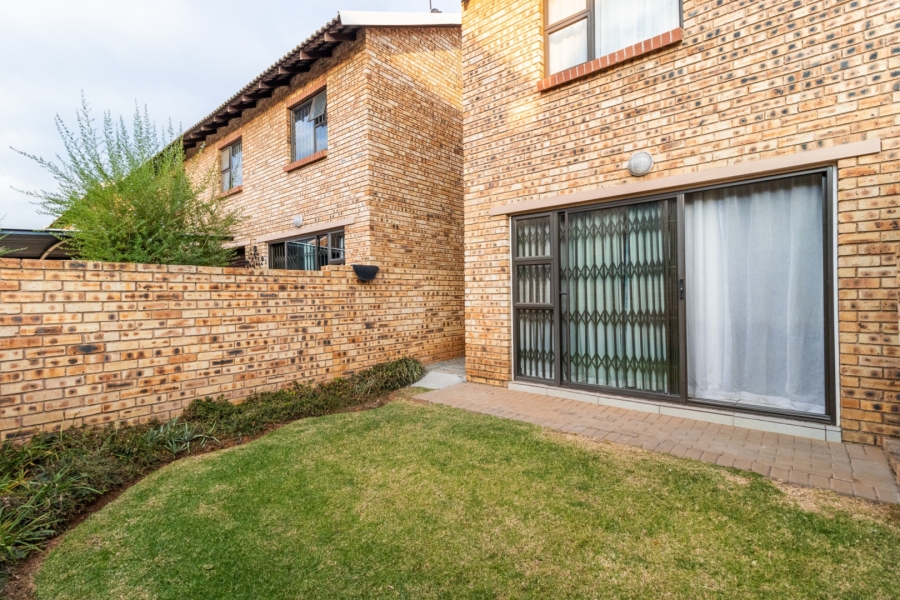 3 Bedroom Property for Sale in Goedeburg Gauteng