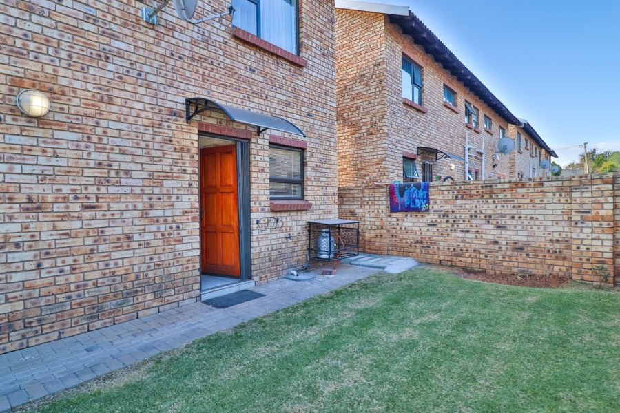 3 Bedroom Property for Sale in Goedeburg Gauteng