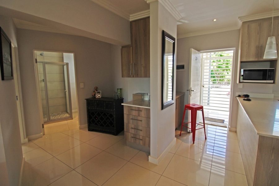 To Let 2 Bedroom Property for Rent in Bryanston Gauteng