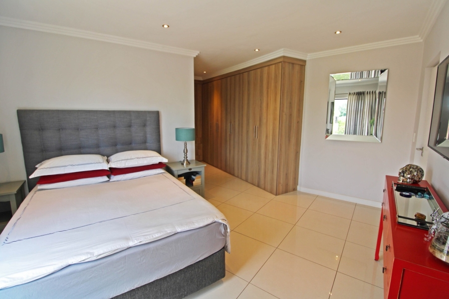 To Let 2 Bedroom Property for Rent in Bryanston Gauteng