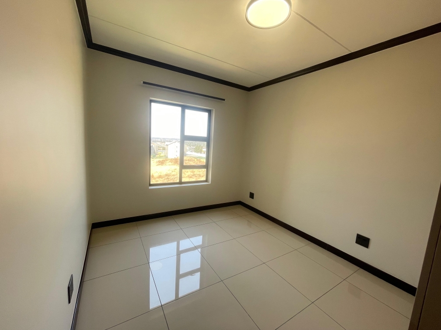 1 Bedroom Property for Sale in Blue Hills Gauteng