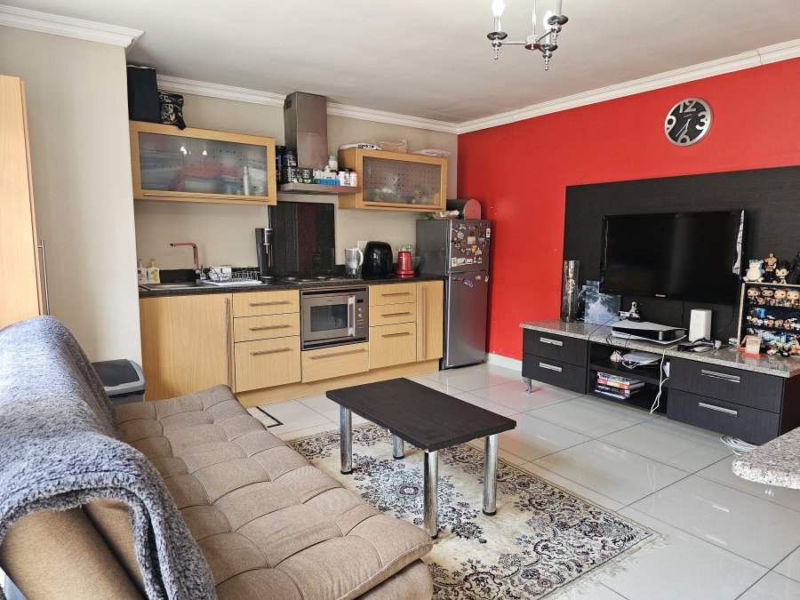 To Let 1 Bedroom Property for Rent in Hurlingham Manor Gauteng