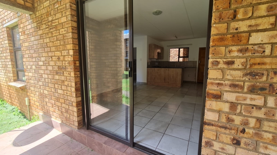 To Let 2 Bedroom Property for Rent in Princess A H Gauteng